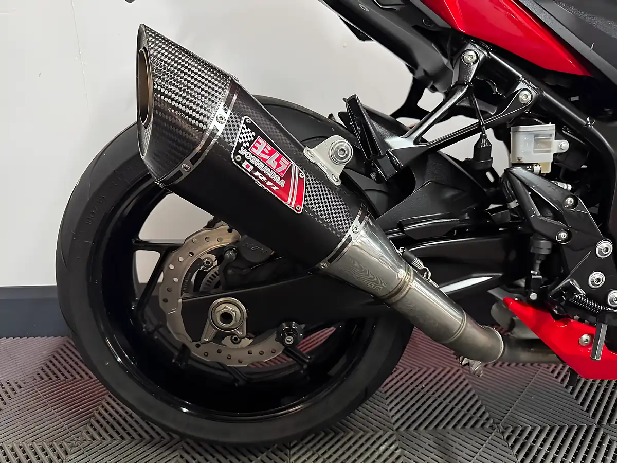 Used 2017 Suzuki GSX-S750 Naked Red - Interior and Exterior details 10