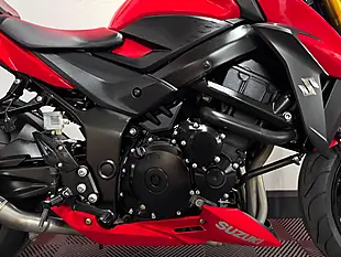 Used 2017 Suzuki GSX-S750 Naked Red - Interior and Exterior details 11