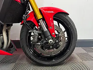 Used 2017 Suzuki GSX-S750 Naked Red - Interior and Exterior details 12