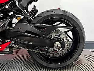 Used 2017 Suzuki GSX-S750 Naked Red - Interior and Exterior details 16