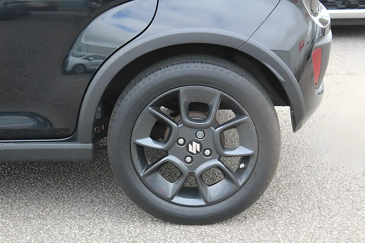 Used 2017 Suzuki Ignis Sz-T Black - Interior and Exterior details 13