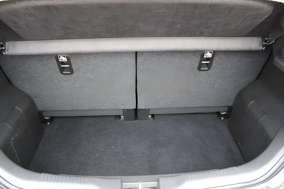 Used 2017 Suzuki Ignis Sz-T Black - Interior and Exterior details 20