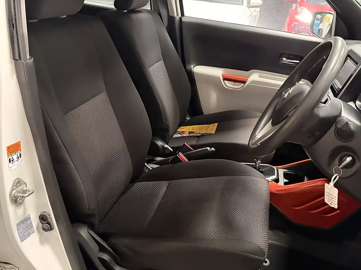 Used 2017 Suzuki Ignis Sz-T Pearl White Metallic - Interior and Exterior details 20