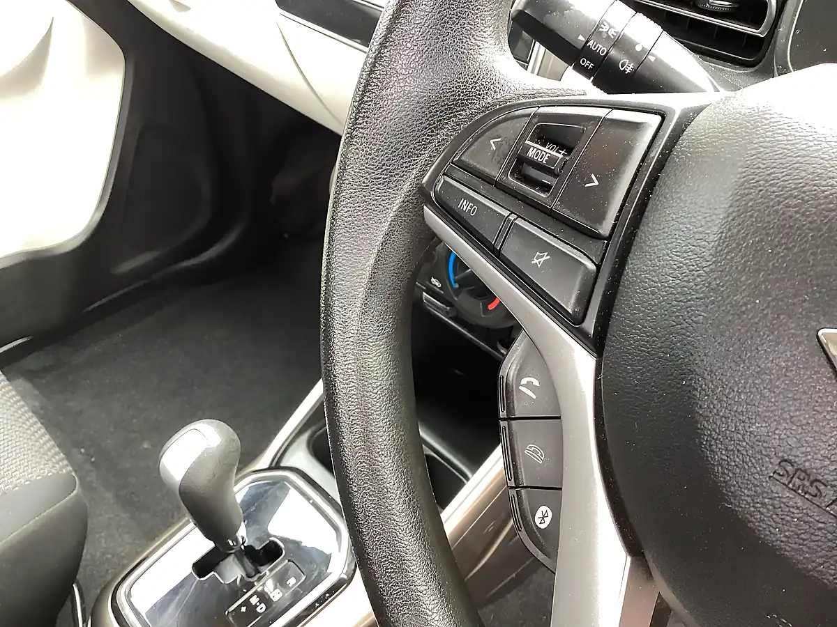 Used 2017 Suzuki Ignis Sz-T Red - Interior and Exterior details 16