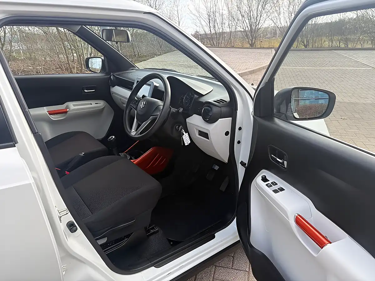 Used 2017 Suzuki Ignis Sz-T White - Interior and Exterior details 15