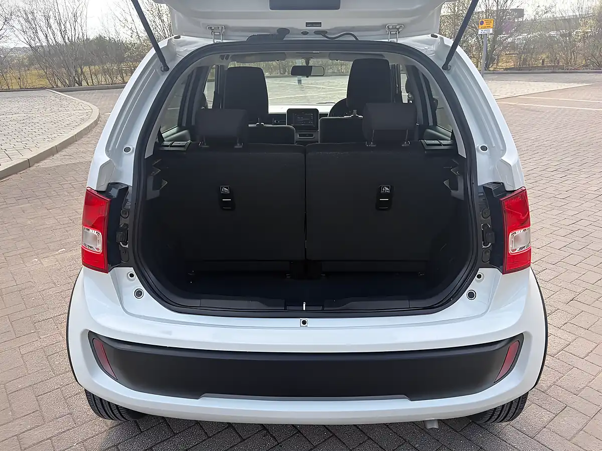 Used 2017 Suzuki Ignis Sz-T White - Interior and Exterior details 19