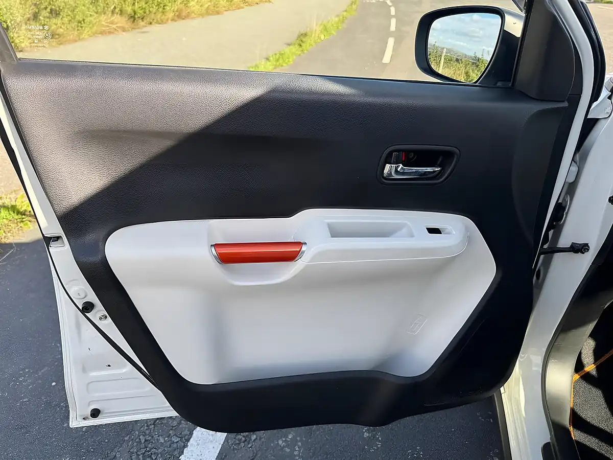 Used 2017 Suzuki Ignis Sz-T White - Interior and Exterior details 13