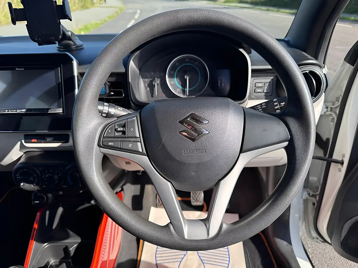 Used 2017 Suzuki Ignis Sz-T White - Interior and Exterior details 14