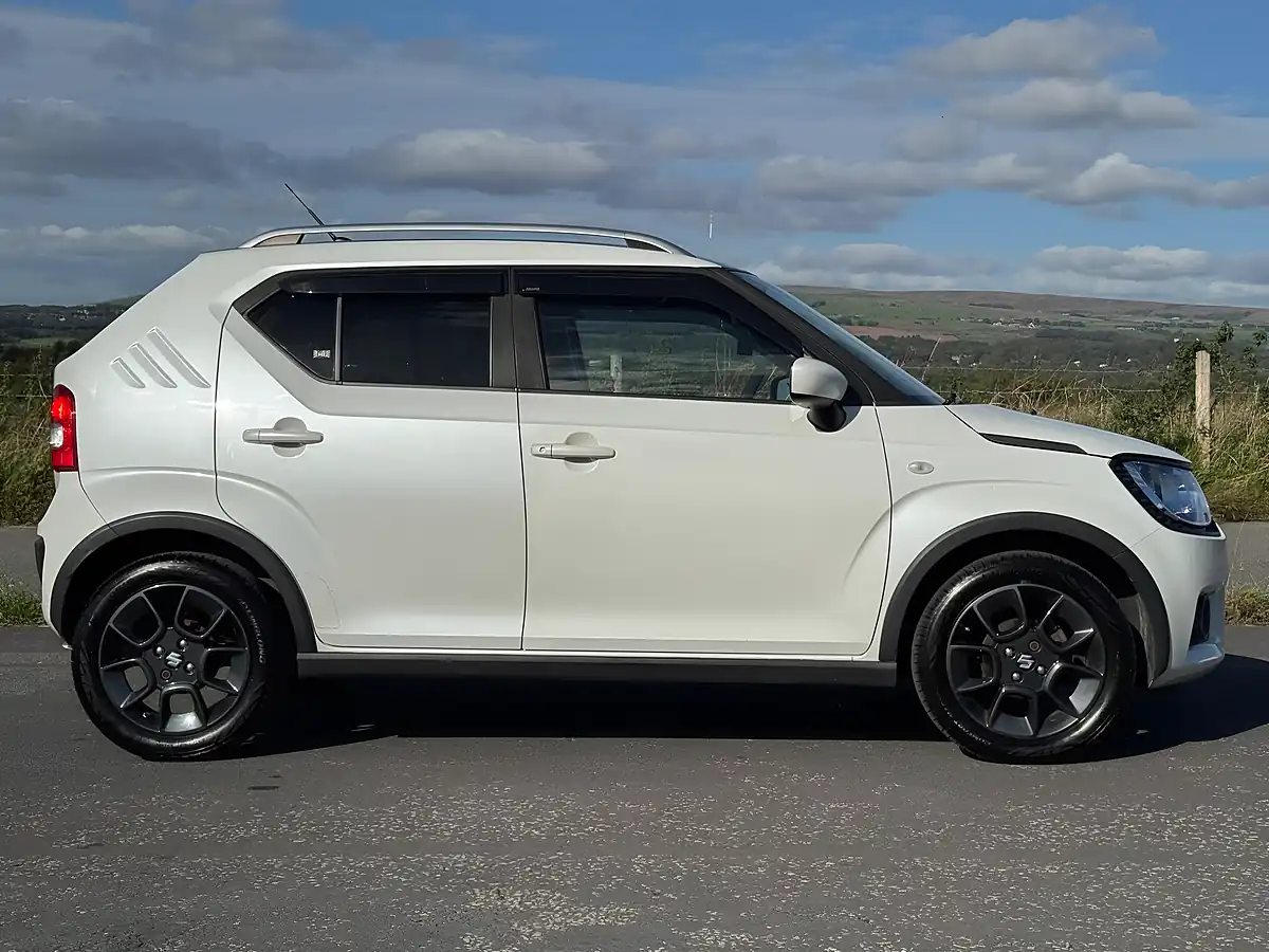 Used 2017 Suzuki Ignis Sz-T White - Interior and Exterior details 9