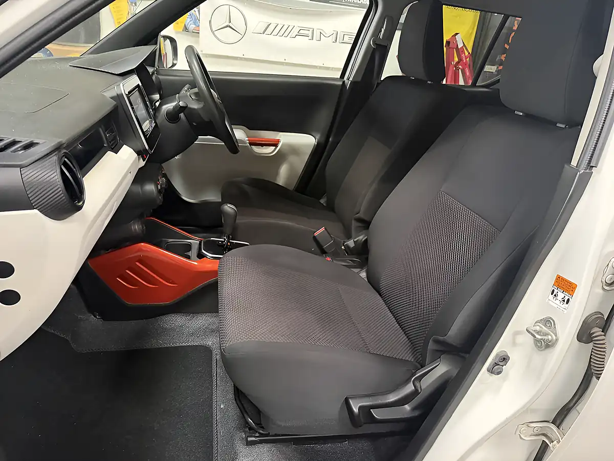 Used 2017 Suzuki Ignis Sz-T White Pearl - Interior and Exterior details 14