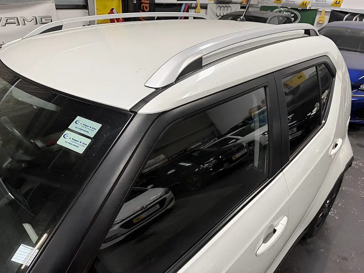 Used 2017 Suzuki Ignis Sz-T White Pearl - Interior and Exterior details 18