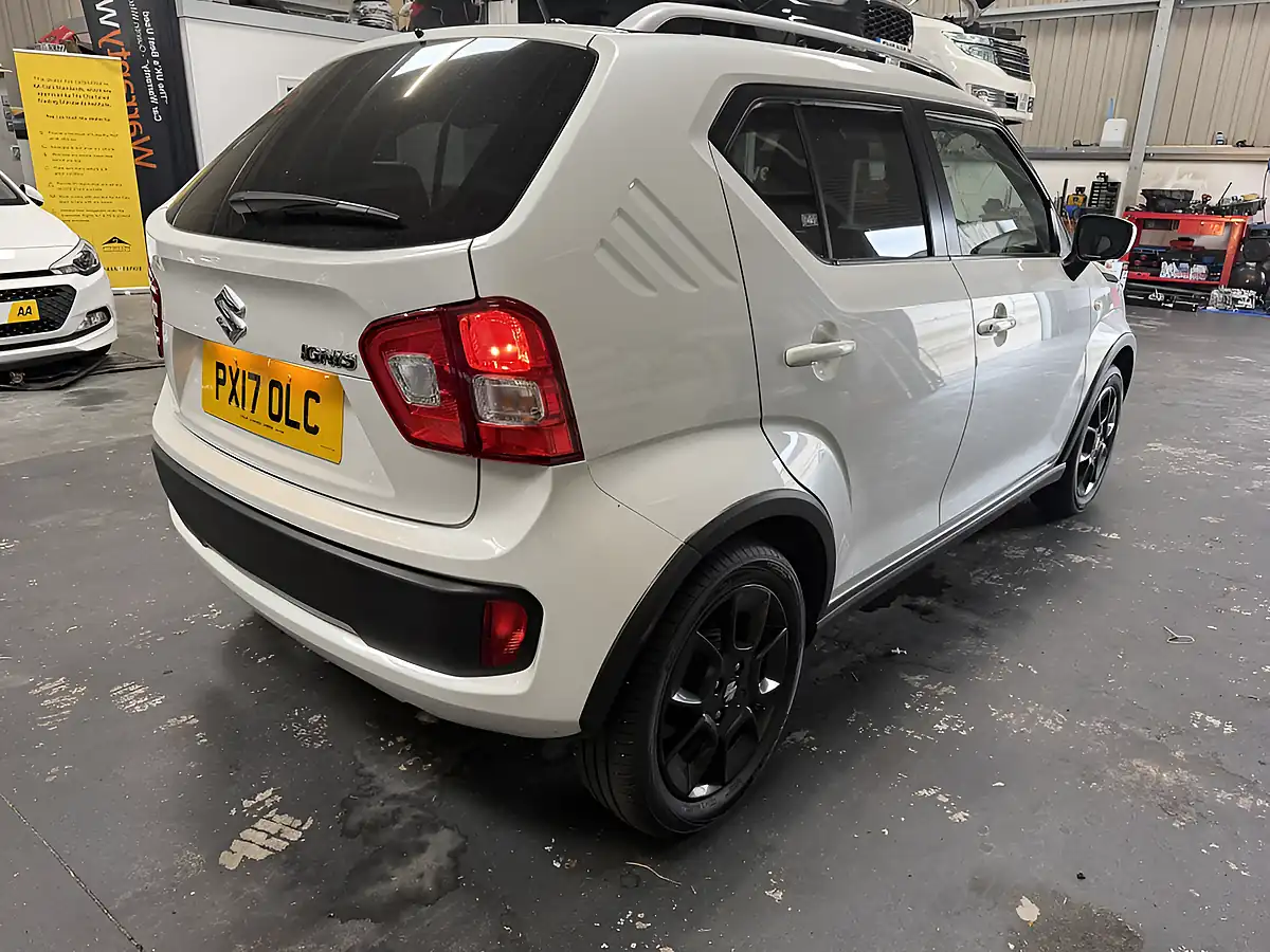 Used 2017 Suzuki Ignis Sz-T White Pearl - Interior and Exterior details 3