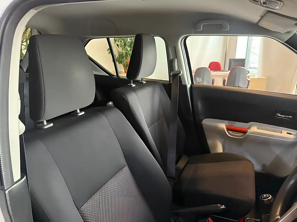 Used 2017 Suzuki Ignis SZ3 White - Interior and Exterior details 15