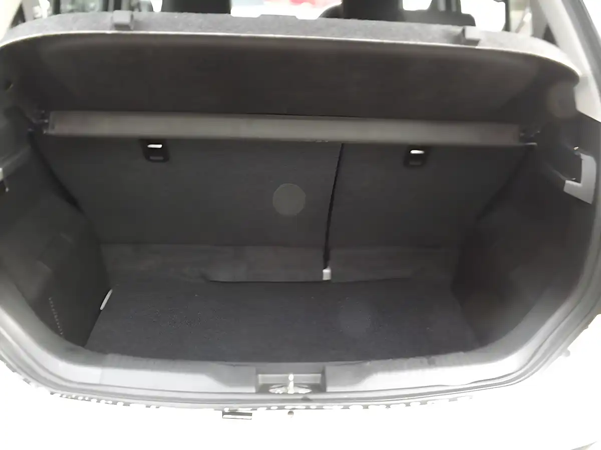 Used 2017 Suzuki Ignis SZ3 White - Interior and Exterior details 9
