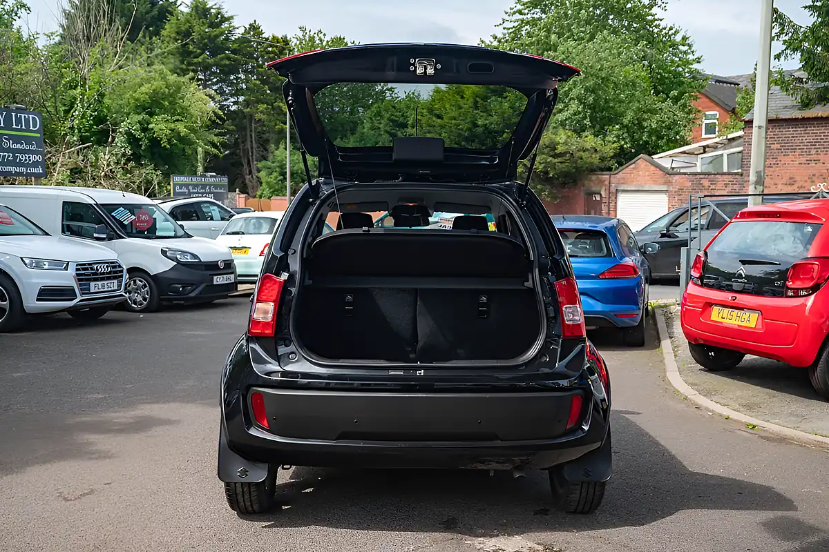 Used 2017 Suzuki Ignis SZ5 Allgrip Super Black Pearl - Interior and Exterior details 15