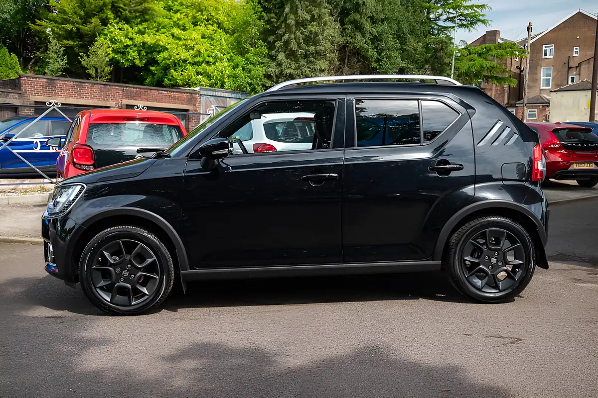 Used 2017 Suzuki Ignis SZ5 Allgrip Super Black Pearl - Interior and Exterior details 5
