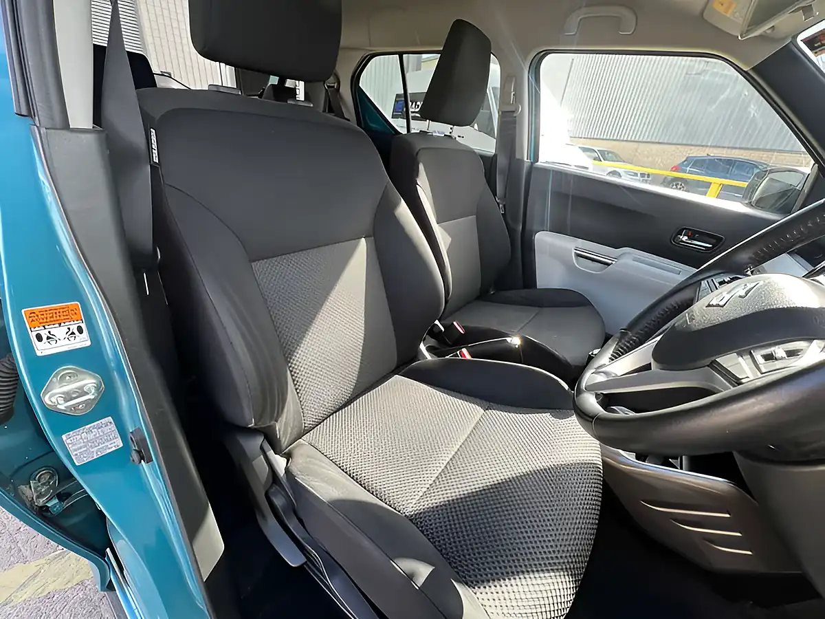 Used 2017 Suzuki Ignis SZ5 Boost Blue - Interior and Exterior details 11