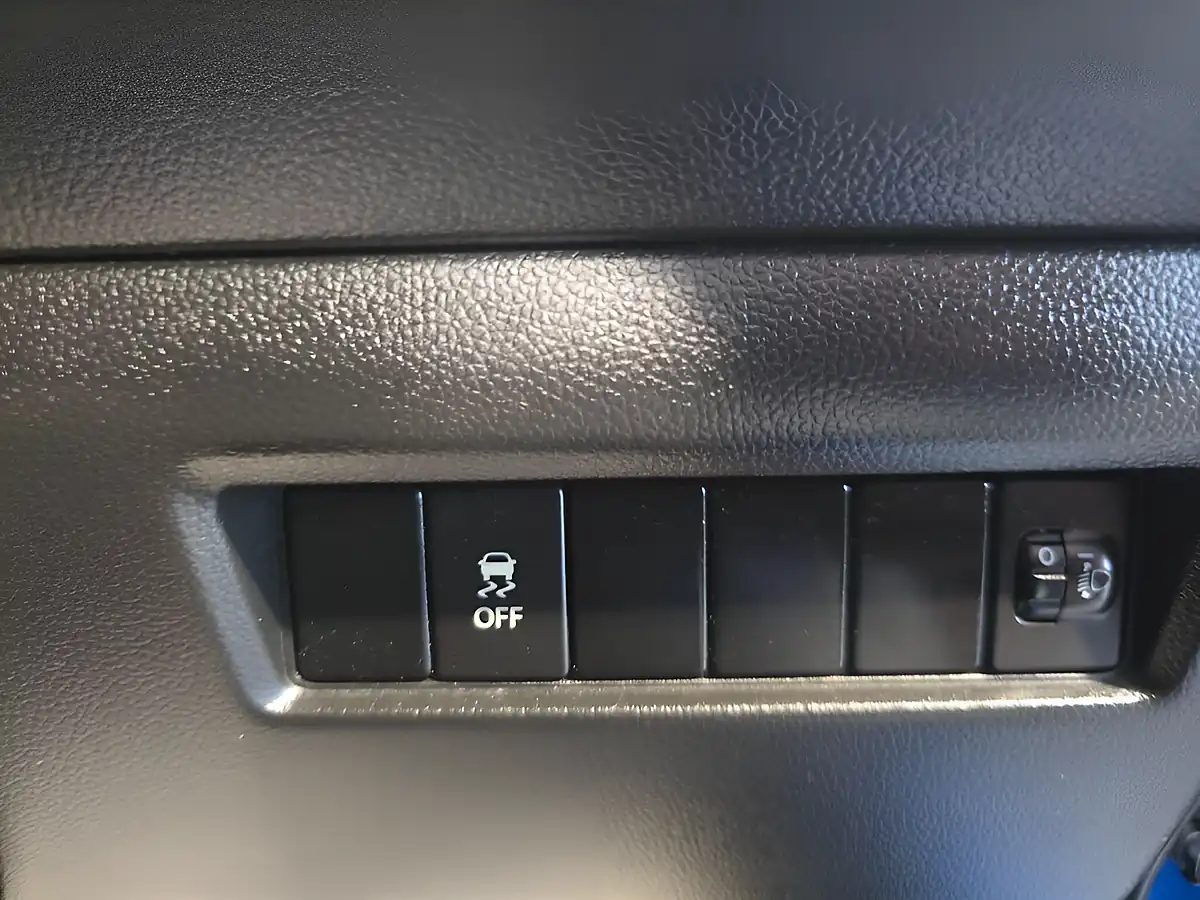 Used 2017 Suzuki Swift Sz-T Blue - Interior and Exterior details 17