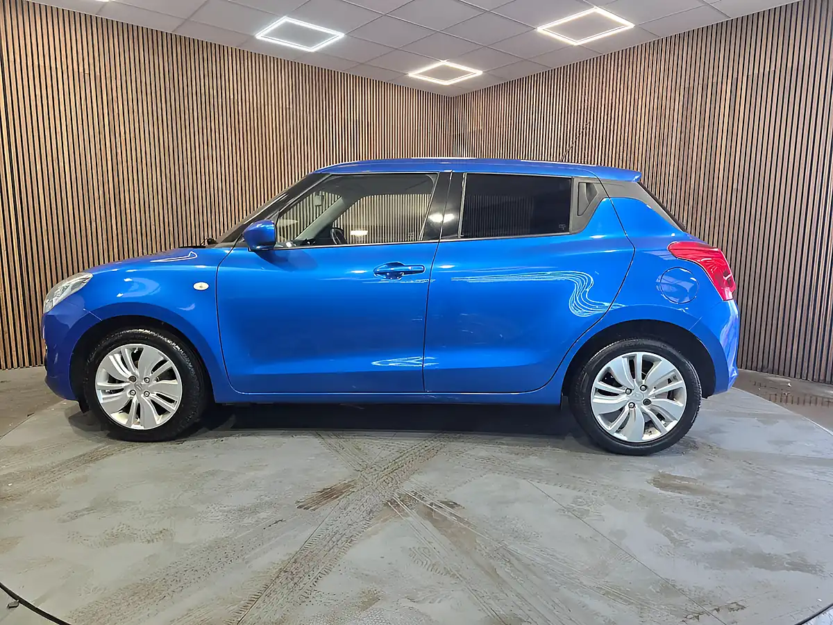 Used 2017 Suzuki Swift Sz-T Blue - Interior and Exterior details 5