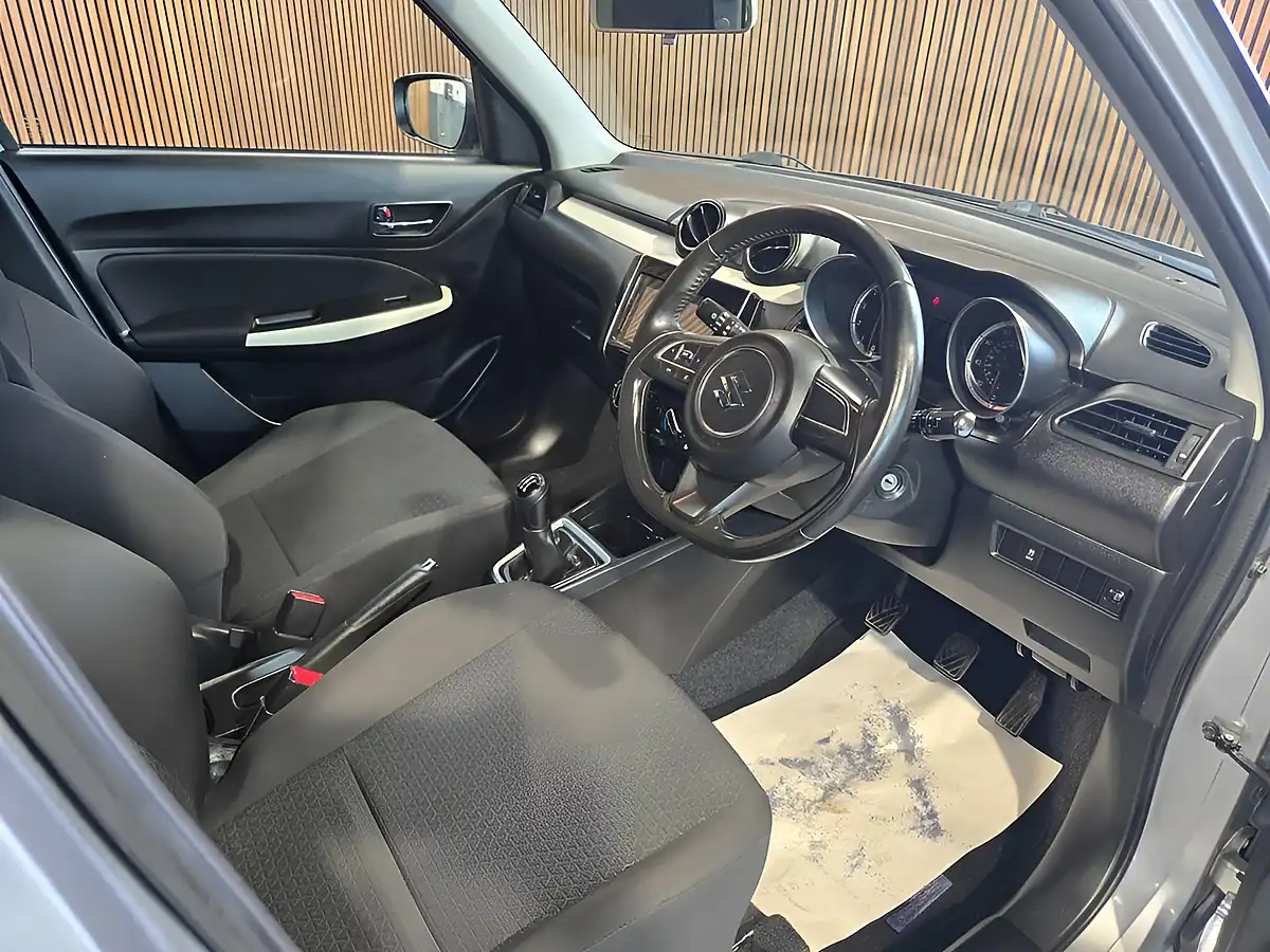 Used 2017 Suzuki Swift Sz-T Silver - Interior and Exterior details 11