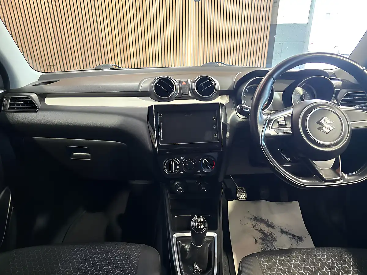 Used 2017 Suzuki Swift Sz-T Silver - Interior and Exterior details 12