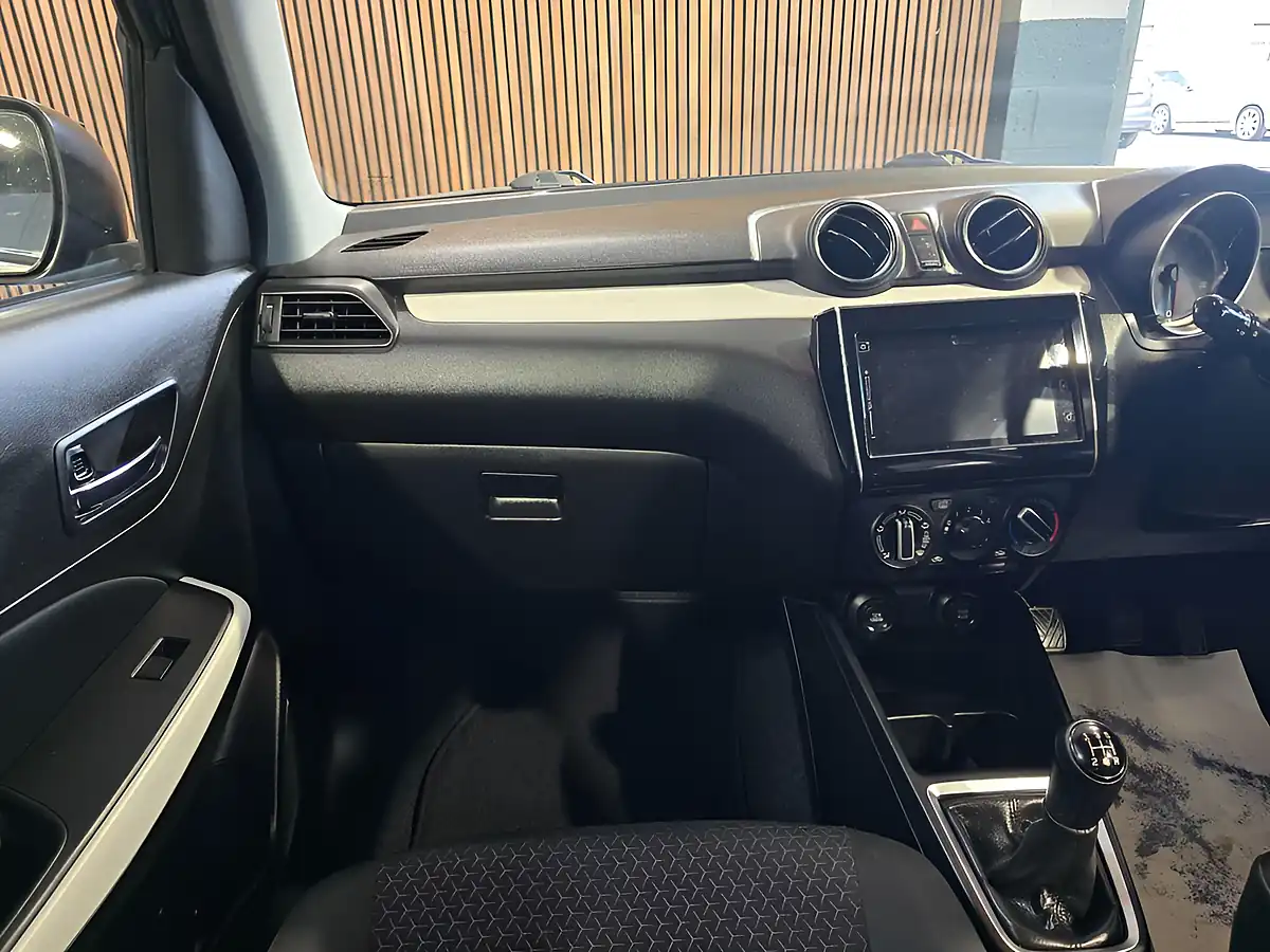 Used 2017 Suzuki Swift Sz-T Silver - Interior and Exterior details 13