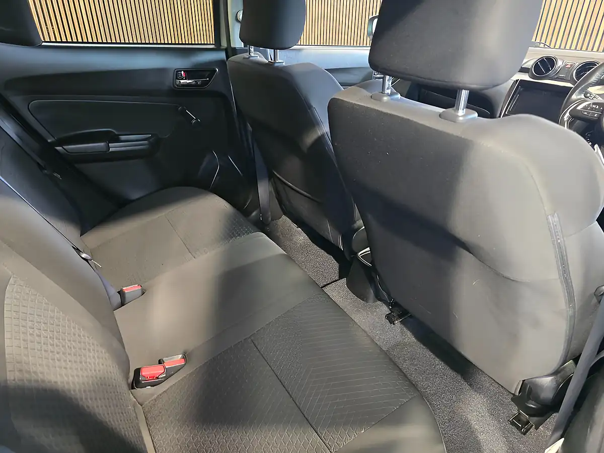 Used 2017 Suzuki Swift Sz-T Silver - Interior and Exterior details 15