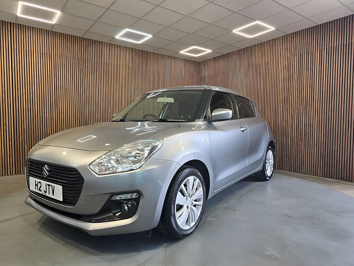 Used 2017 Suzuki Swift Sz-T Silver - Interior and Exterior details 4