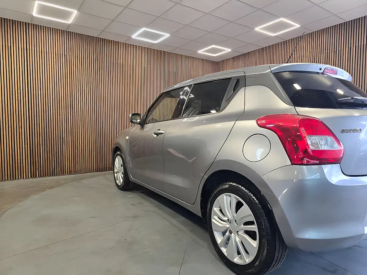Used 2017 Suzuki Swift Sz-T Silver - Interior and Exterior details 5