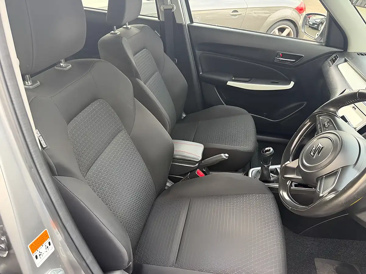 Used 2017 Suzuki Swift Sz-T Silver - Interior and Exterior details 14