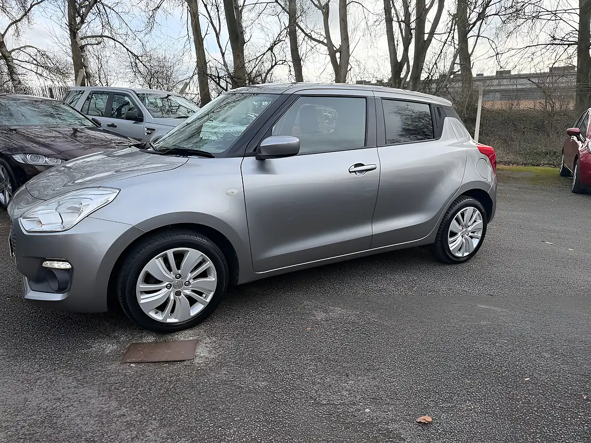 Used 2017 Suzuki Swift Sz-T Silver - Interior and Exterior details 3