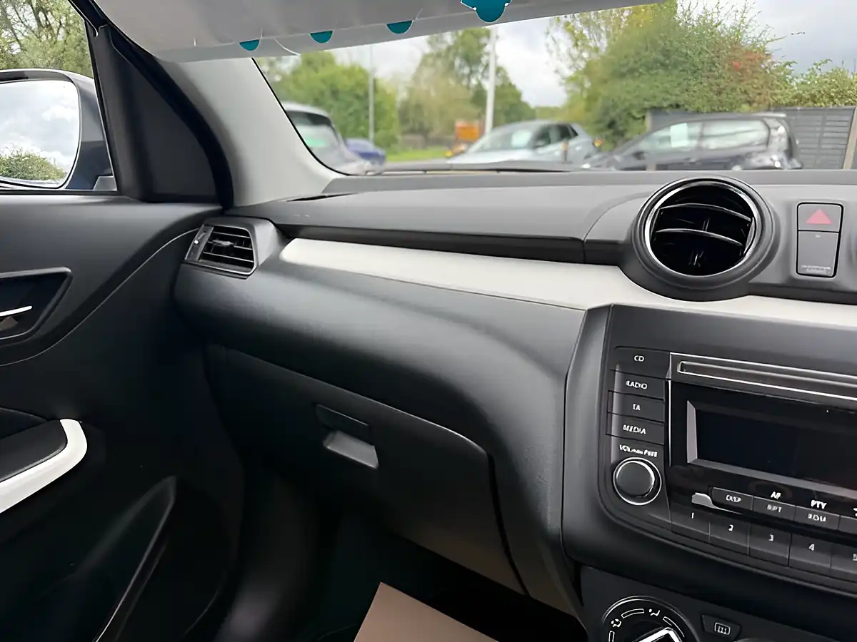 Used 2017 Suzuki Swift SZ3 Blue - Interior and Exterior details 10