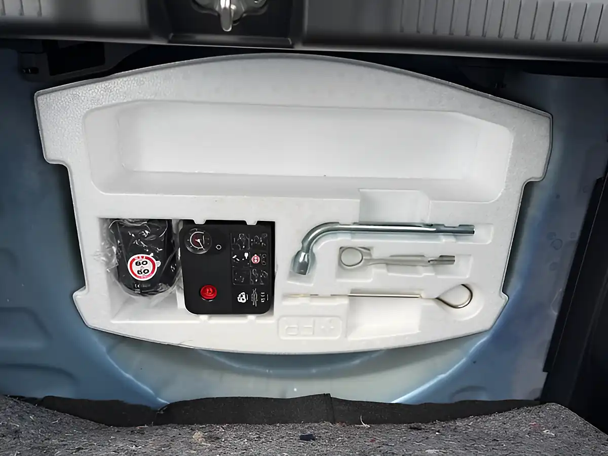 Used 2017 Suzuki Swift SZ3 Blue - Interior and Exterior details 16