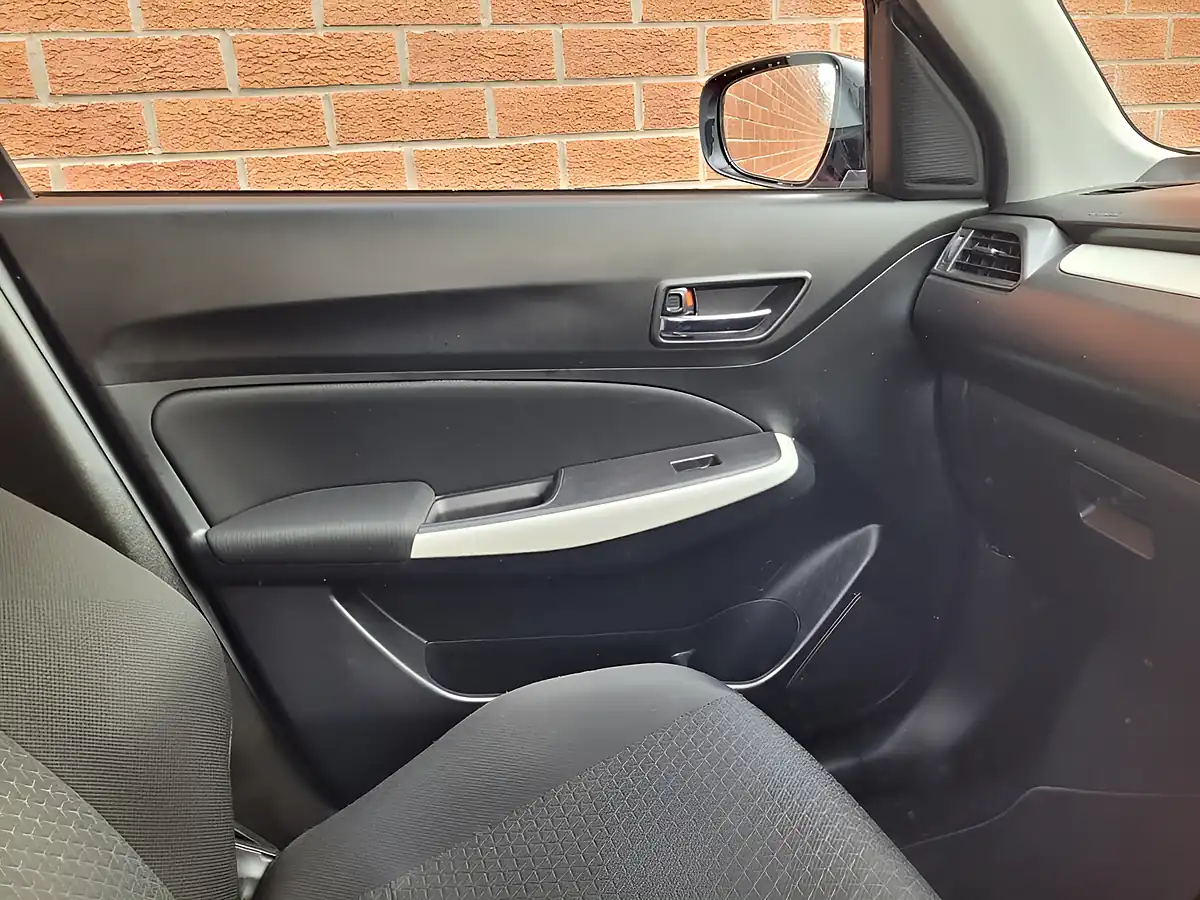 Used 2017 Suzuki Swift SZ5 Red - Interior and Exterior details 18
