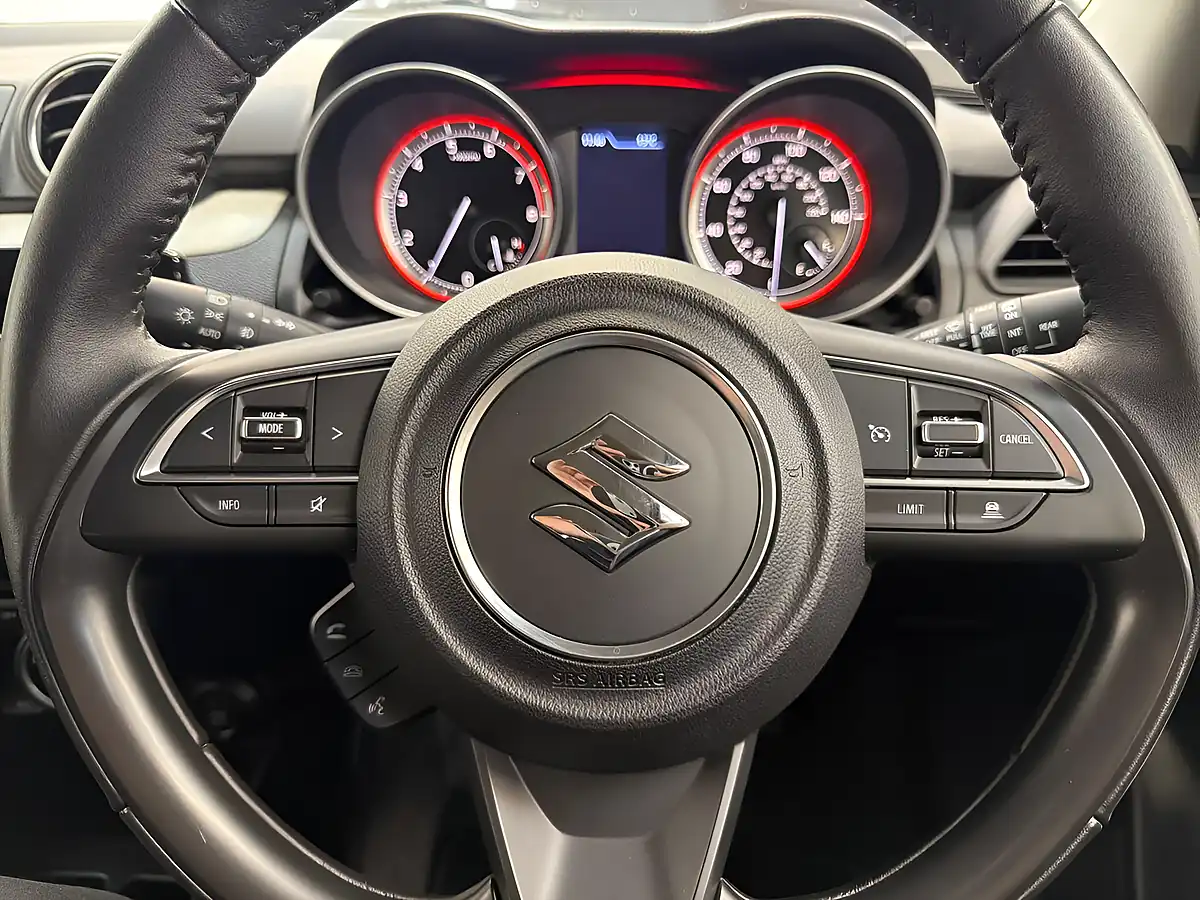 Used 2017 Suzuki Swift SZ5 Silver - Interior and Exterior details 14