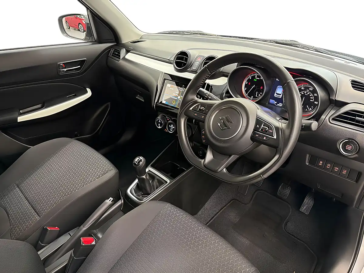 Used 2017 Suzuki Swift SZ5 Silver - Interior and Exterior details 8