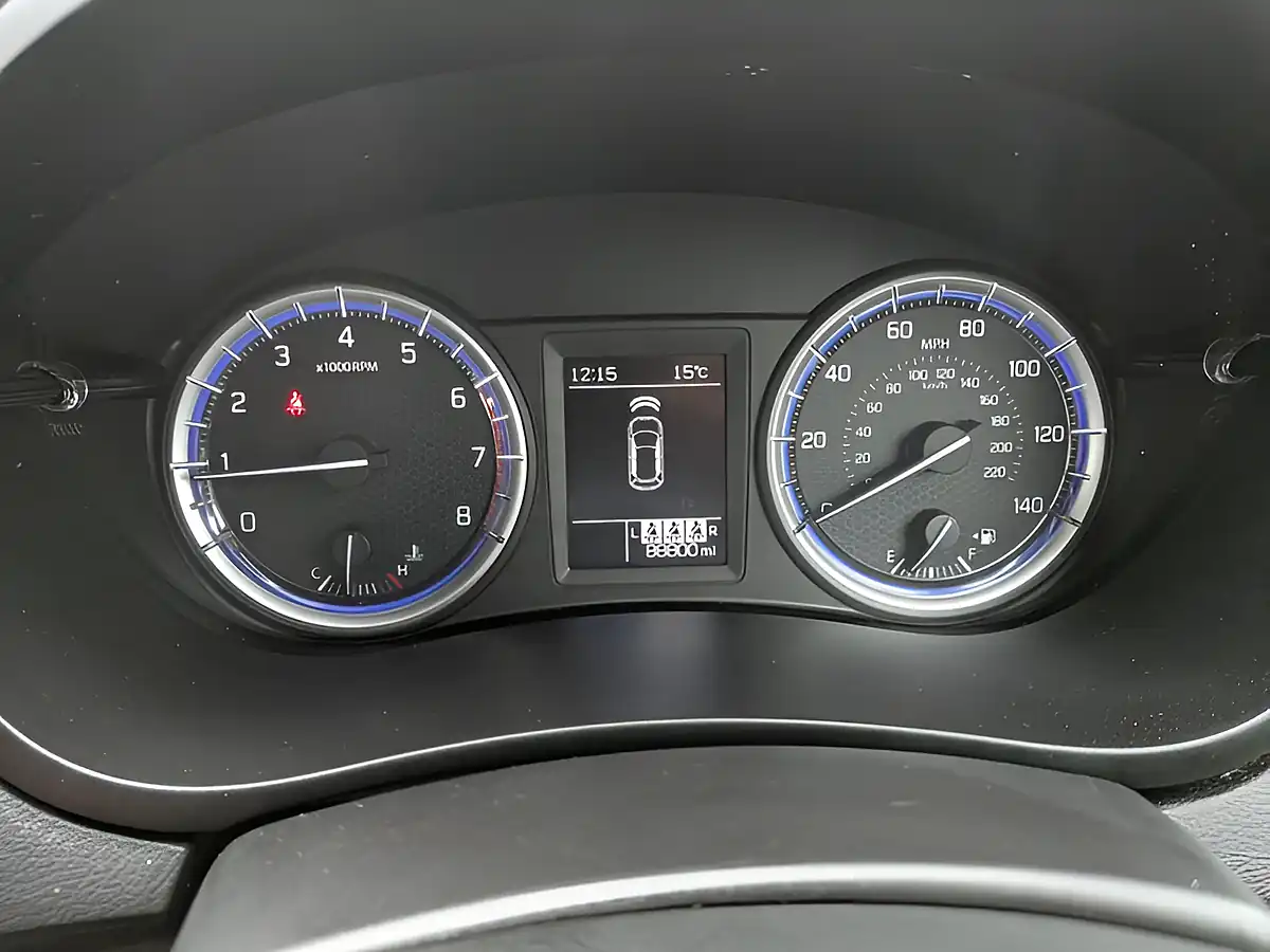 Used 2017 Suzuki SX4 S-Cross Sz-T Blue - Interior and Exterior details 11