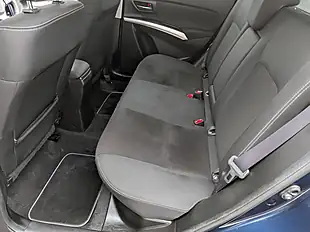 Used 2017 Suzuki SX4 S-Cross Sz-T Blue - Interior and Exterior details 20