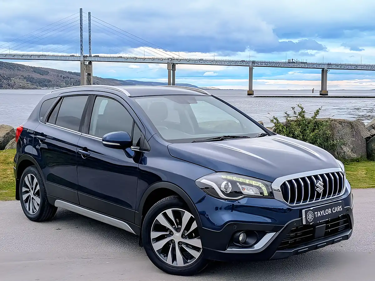Used 2017 Suzuki SX4 S-Cross Sz-T Blue - Interior and Exterior details 3