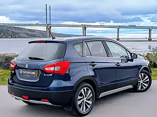 Used 2017 Suzuki SX4 S-Cross Sz-T Blue - Interior and Exterior details 5