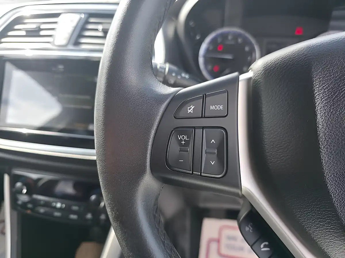 Used 2017 Suzuki SX4 S-Cross Sz-T Grey - Interior and Exterior details 14
