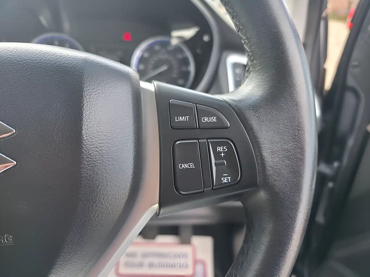 Used 2017 Suzuki SX4 S-Cross Sz-T Grey - Interior and Exterior details 15