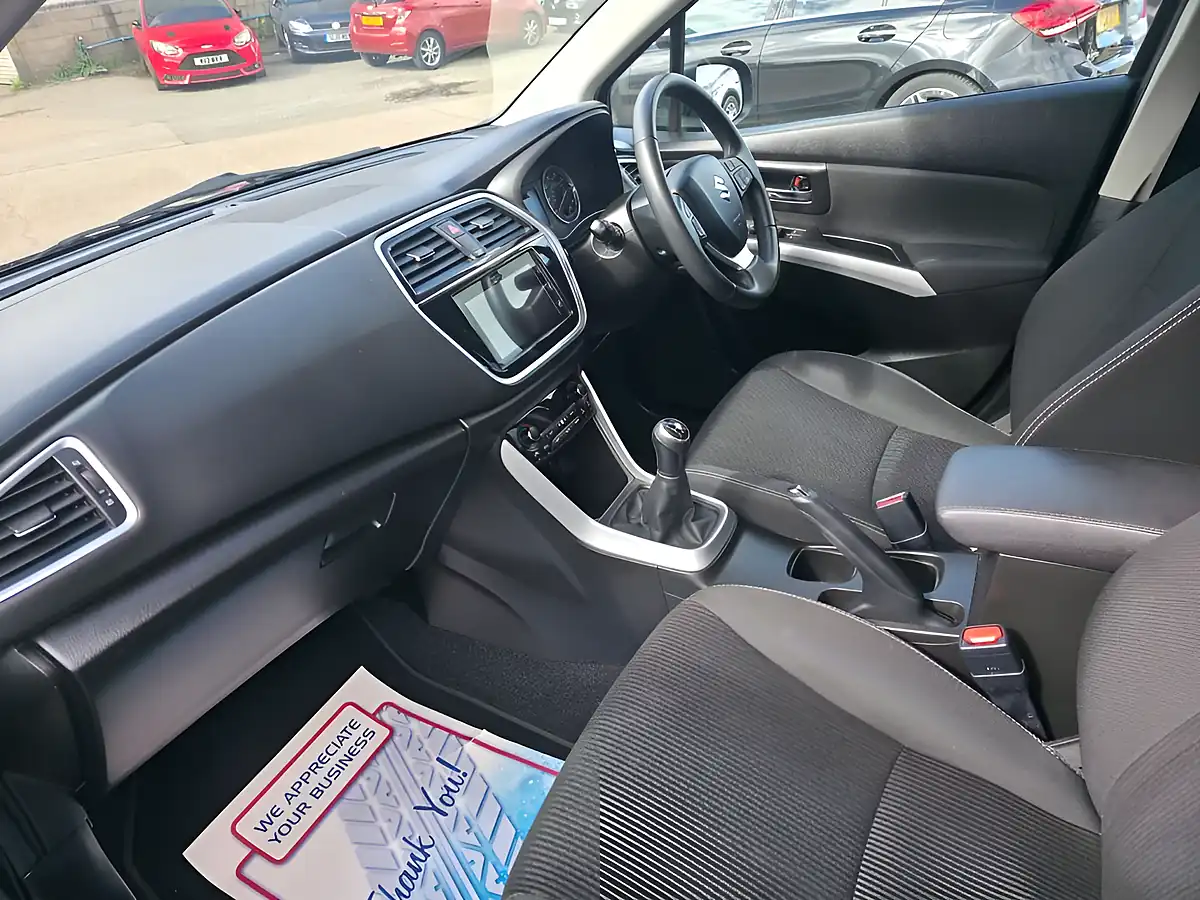 Used 2017 Suzuki SX4 S-Cross Sz-T Grey - Interior and Exterior details 4