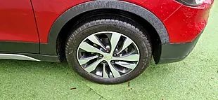 Used 2017 Suzuki Sx4 S-Cross Sz-T Red - Interior and Exterior details 13