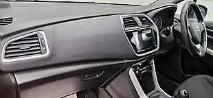 Used 2017 Suzuki Sx4 S-Cross Sz-T Red - Interior and Exterior details 15