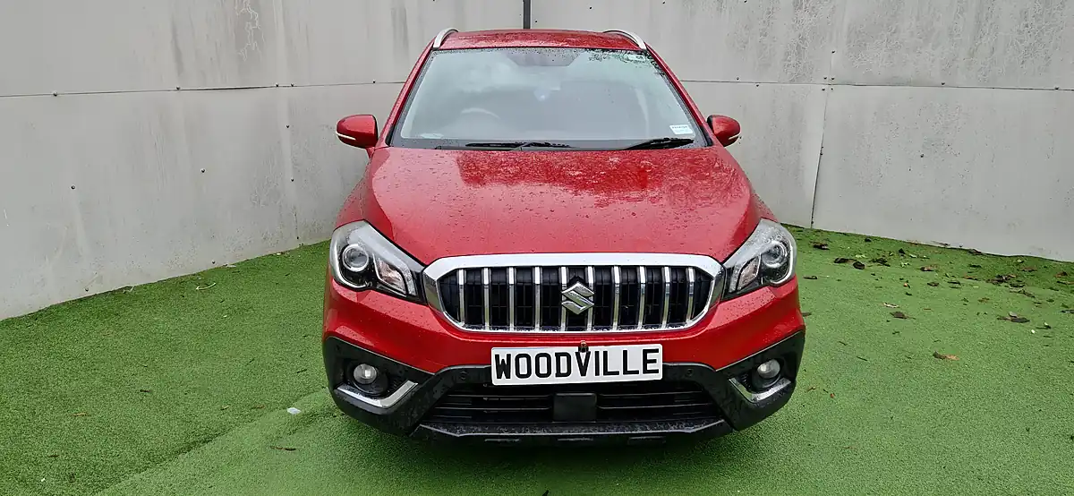 Used 2017 Suzuki Sx4 S-Cross Sz-T Red - Interior and Exterior details 2