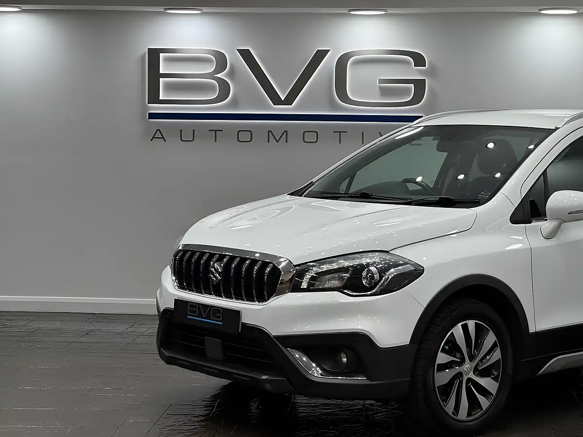Used 2017 Suzuki SX4 S-Cross Sz-T White - Interior and Exterior details 10