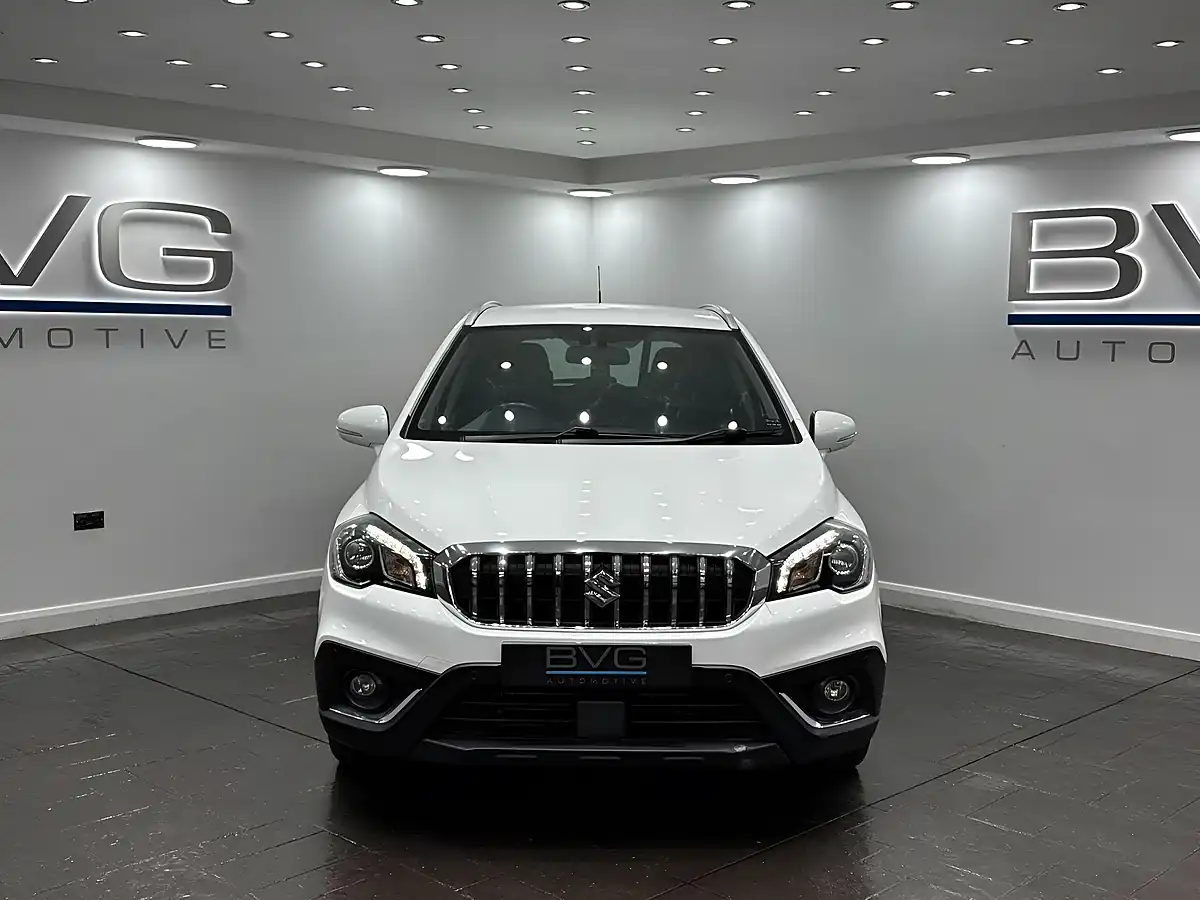 Used 2017 Suzuki SX4 S-Cross Sz-T White - Interior and Exterior details 4
