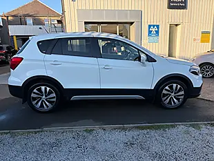 Used 2017 Suzuki Sx4 S-Cross Sz-T White - Interior and Exterior details 9