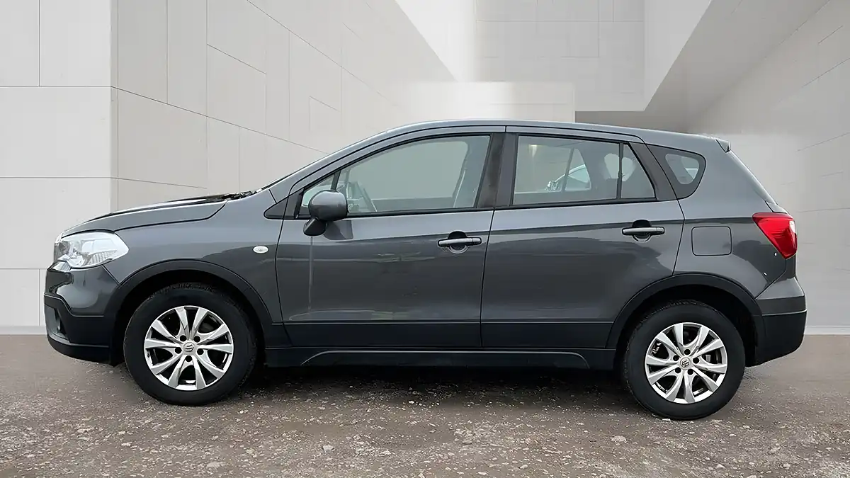 Used 2017 Suzuki SX4 S-Cross SZ4 Grey - Interior and Exterior details 5
